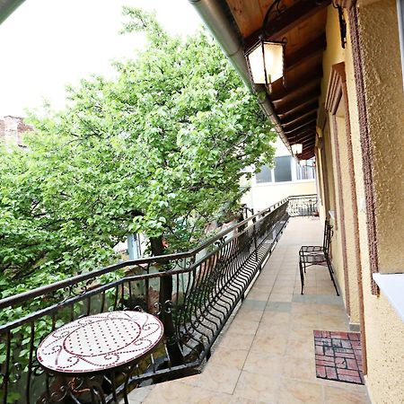 Apartments & Rooms Vienna Осиек Экстерьер фото