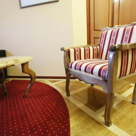 Apartments & Rooms Vienna Осиек Экстерьер фото